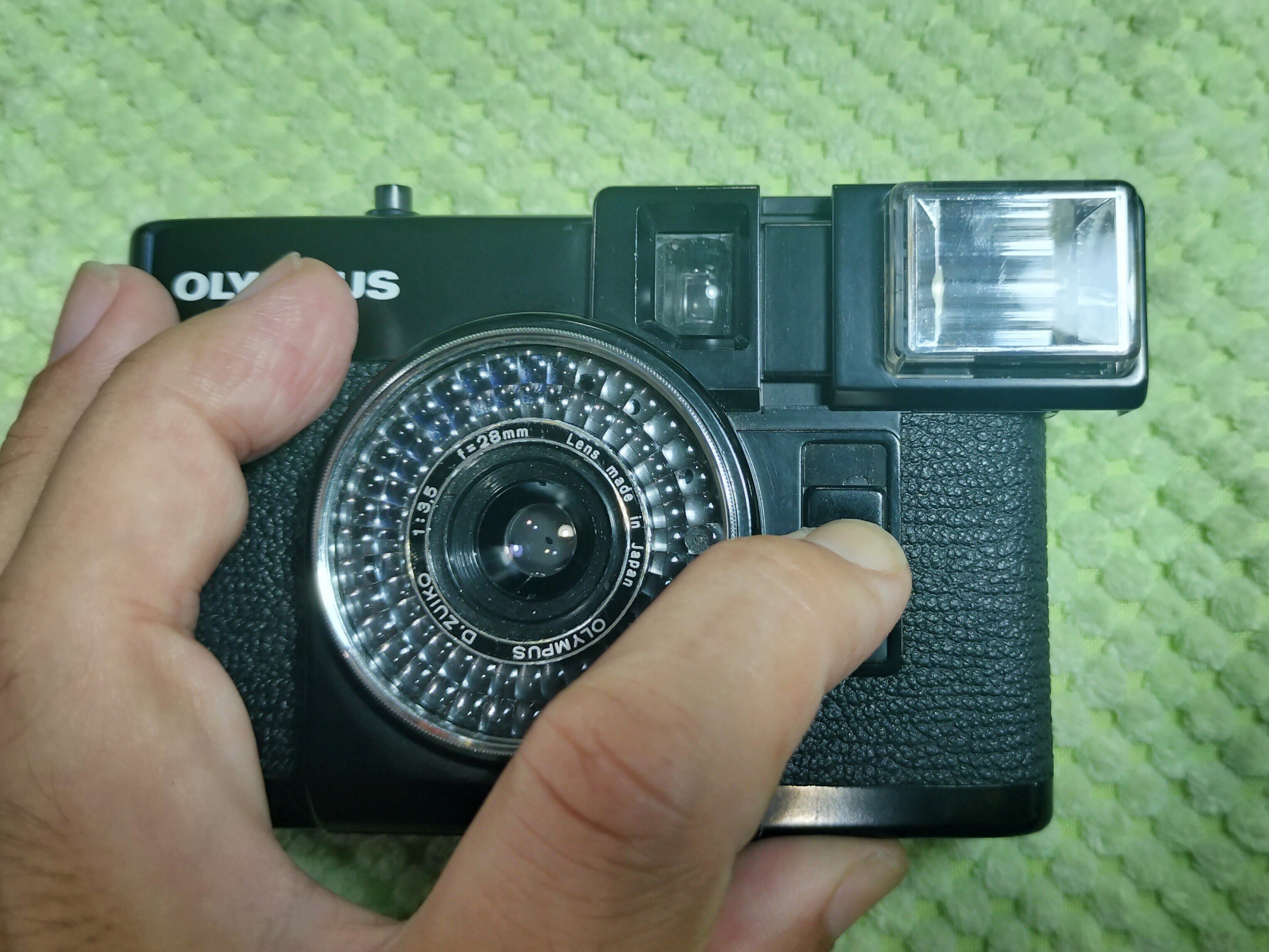 Olympus Pen EFの分解｜フィルムカメラ修理のアクアカメラ