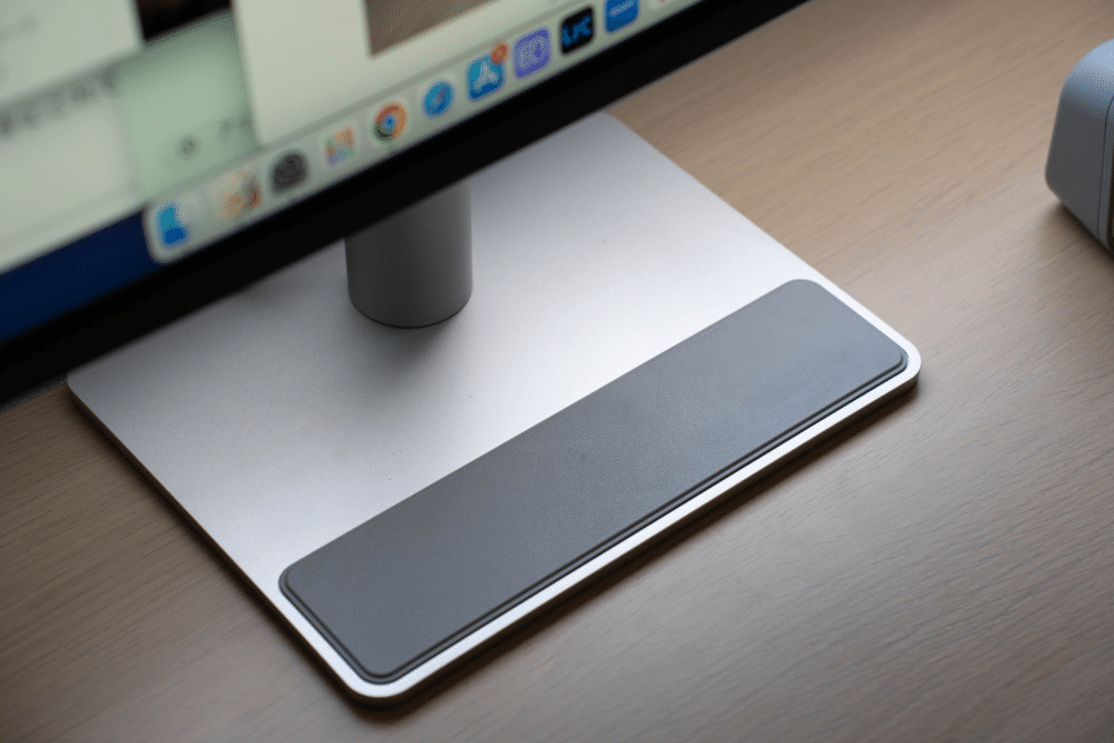 BenQ MA320UPレビュー｜MacBookの美しさをそのまま大画面に