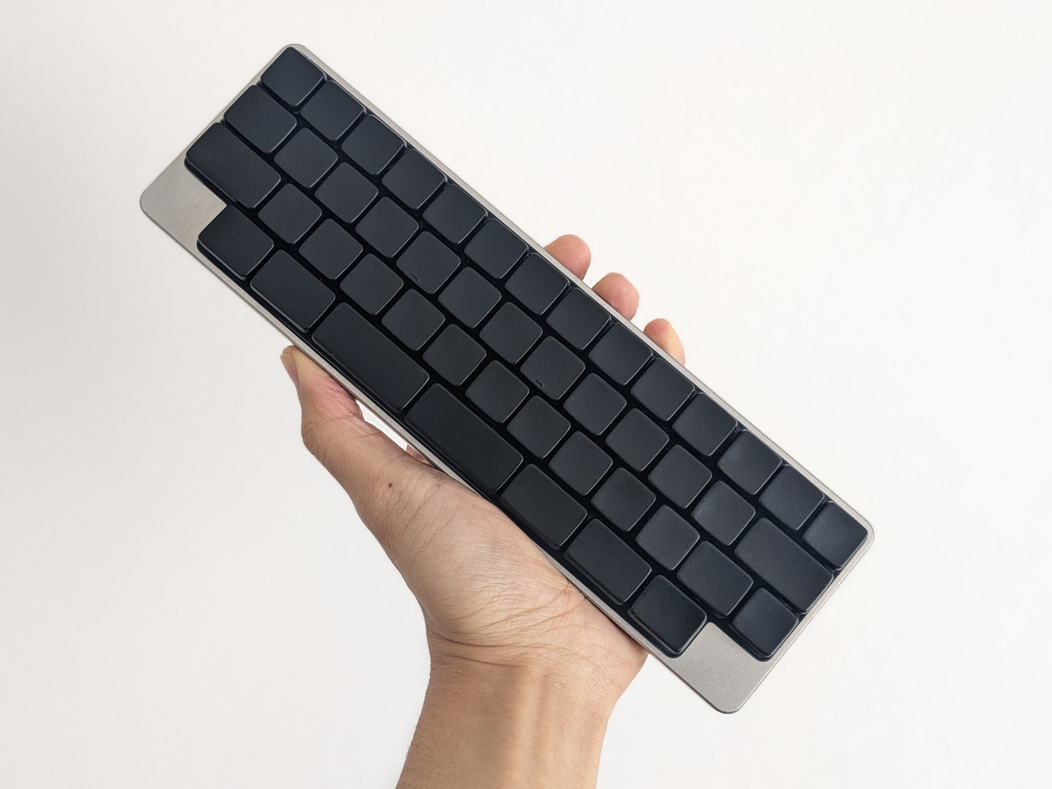 roBa LP（low profile）自作キーボード組み立て済み