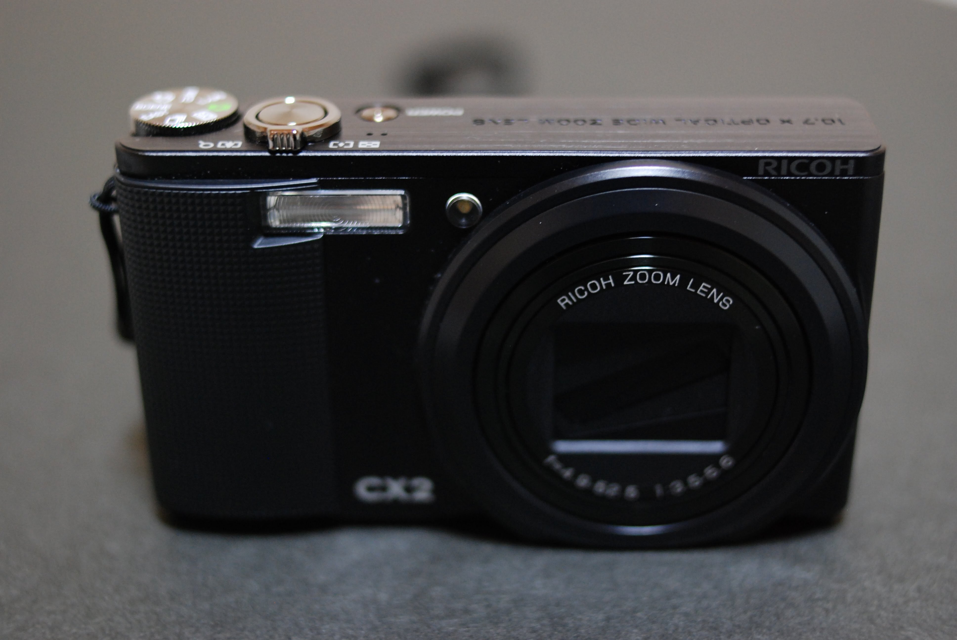 愛カメラ遍歴 Vol.3 : RICOH CX2 ～私には早かった～｜Tarciel