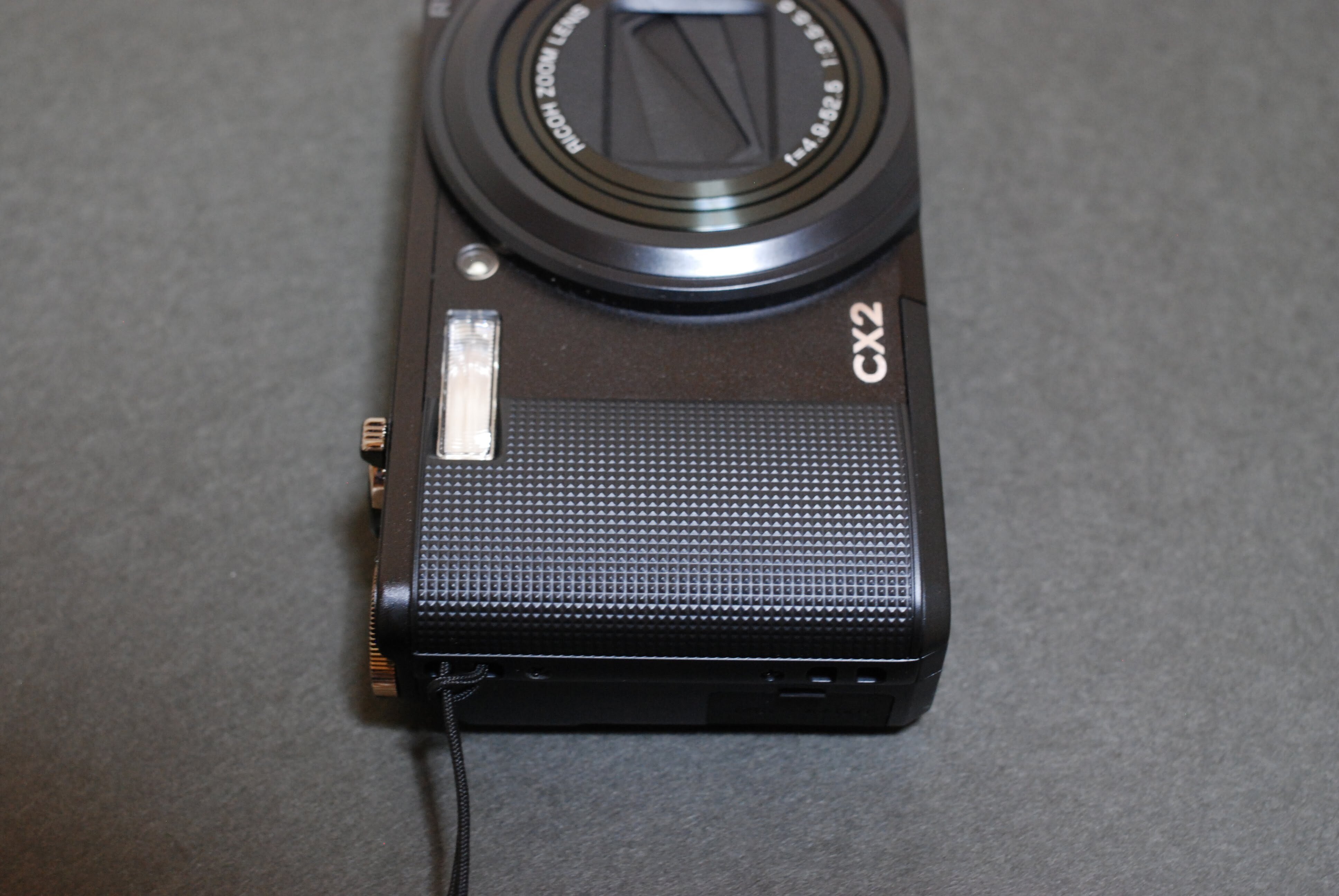 愛カメラ遍歴 Vol.3 : RICOH CX2 ～私には早かった～｜Tarciel