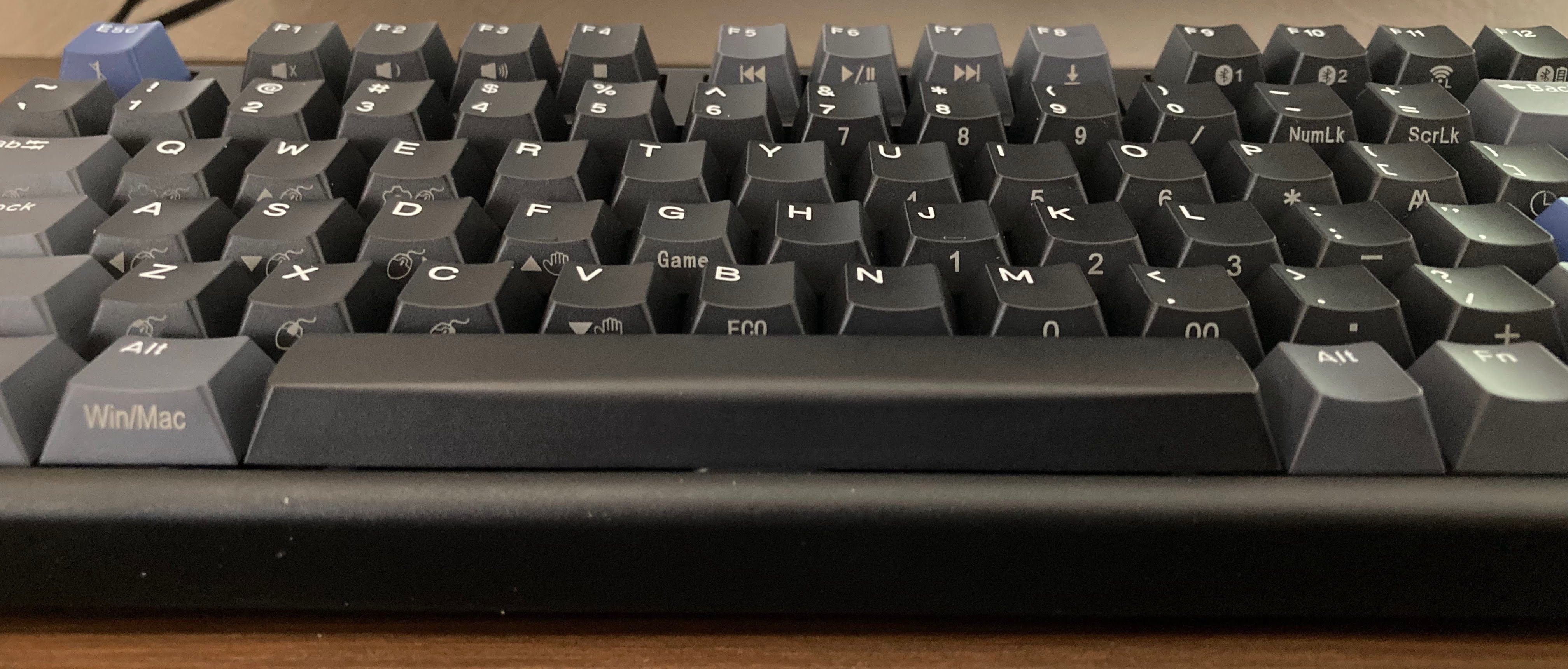 NiZ Micro82 Black 静電容量無接点方式で特異な高性能モデル｜参考