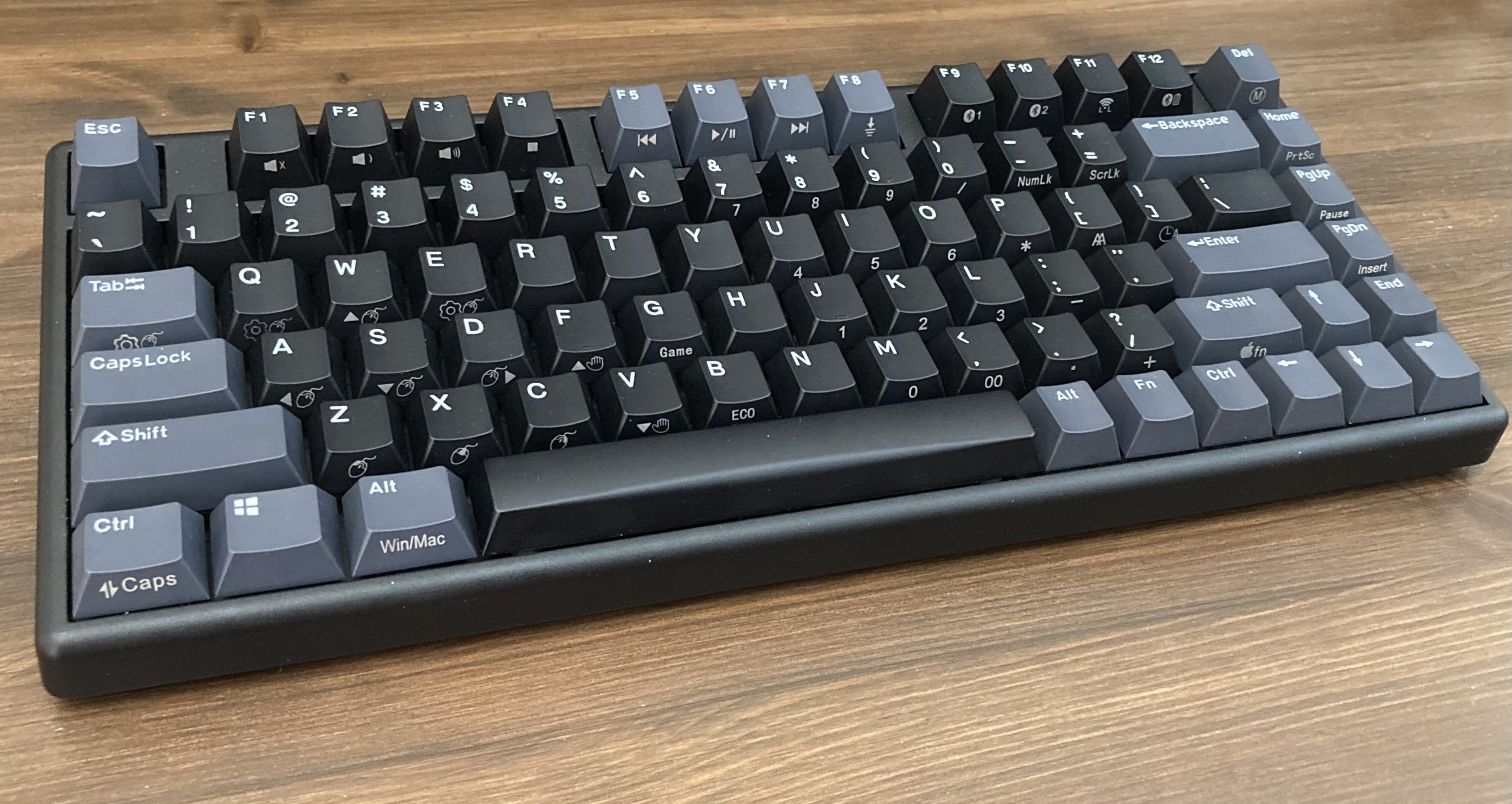 NiZ Micro82 Black 静電容量無接点方式で特異な高性能モデル｜参考