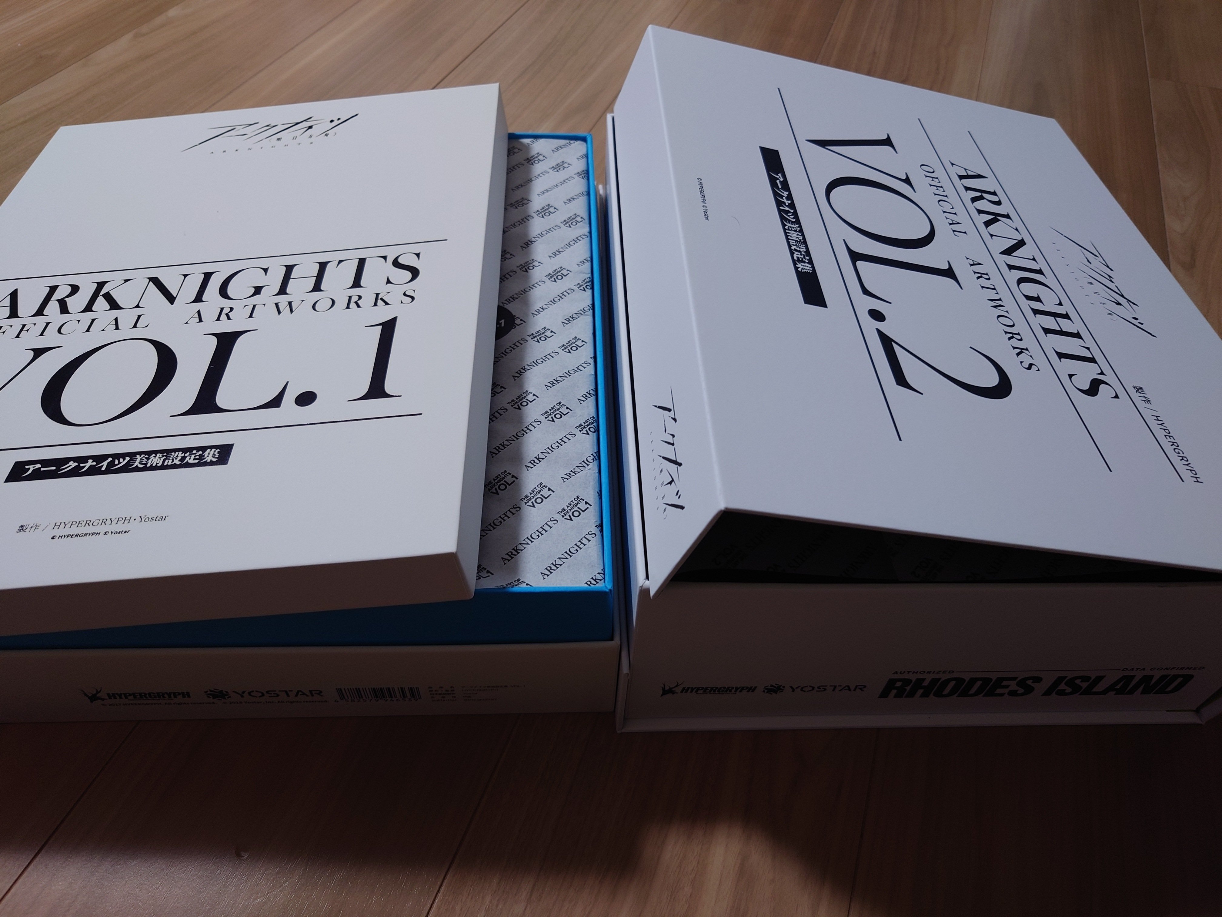 アークナイツ美術設定集VOL1,2比較｜みつ