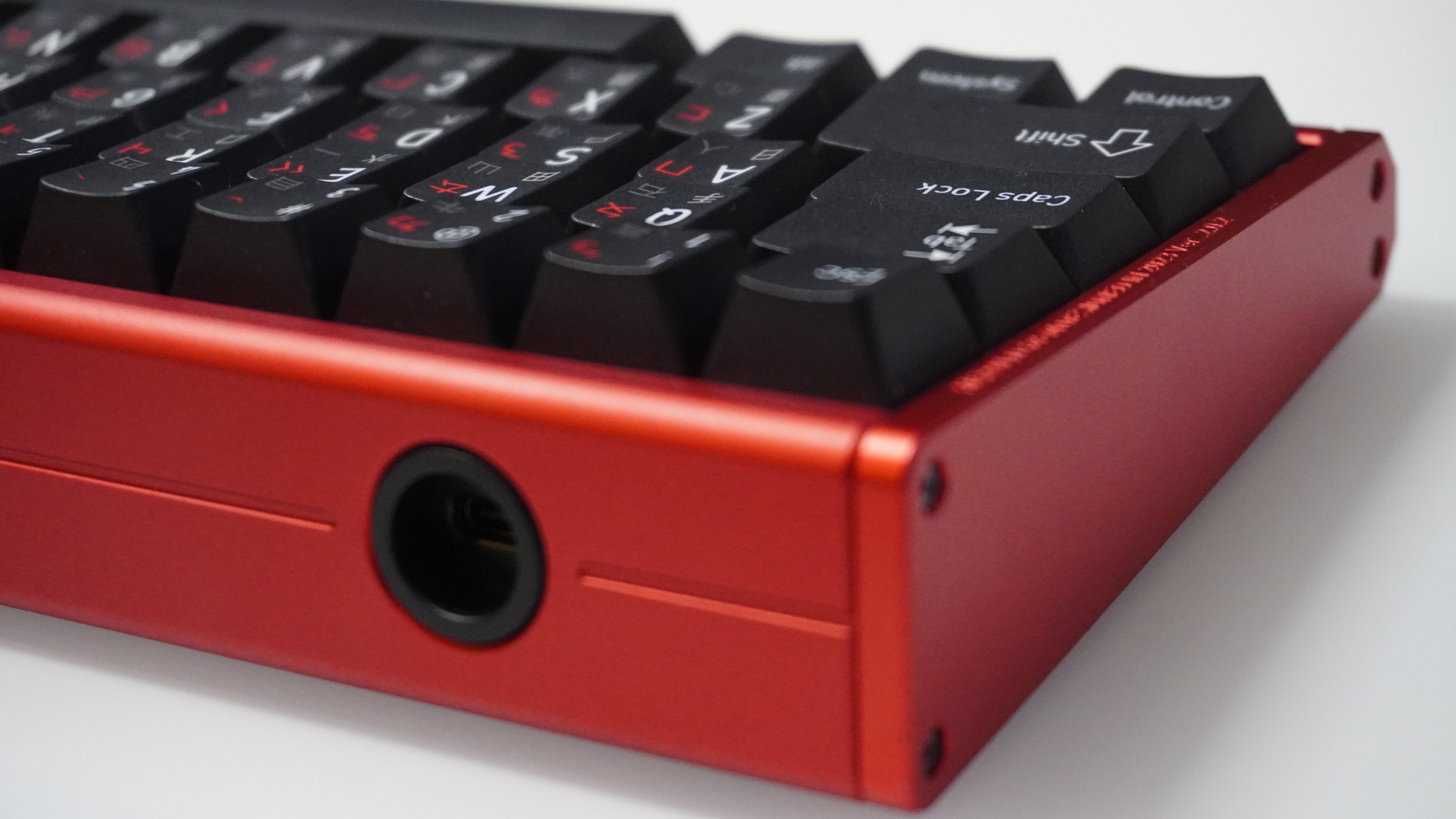 ハイクオリティ×ハイスペックなラピトリキーボード【ZIRNEX Herald 68