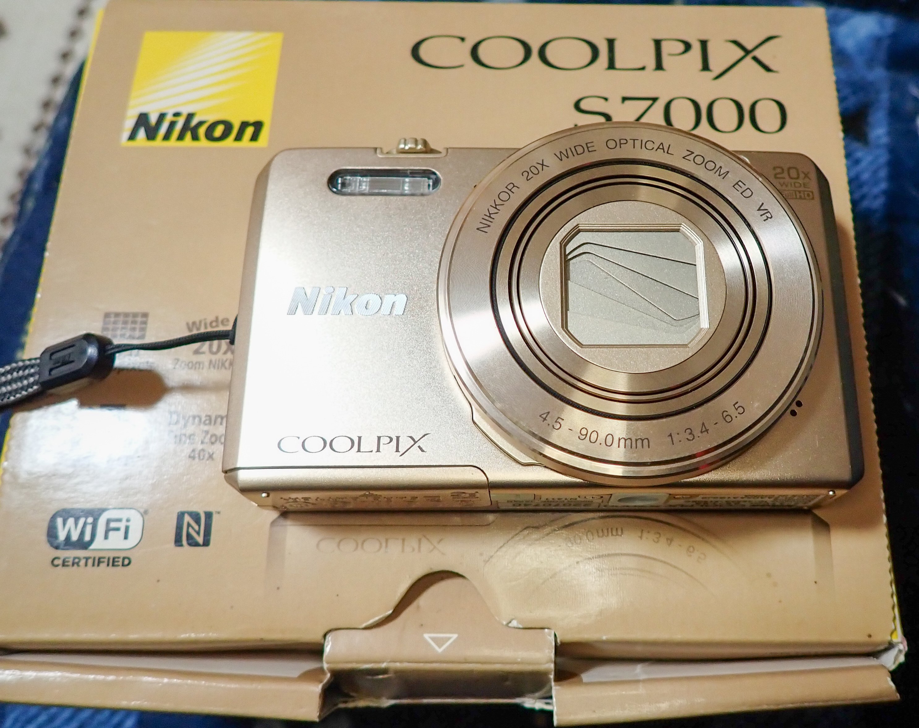 伝説の（笑）Nikon coolpix S7000を購入しました🤗｜セるしうす