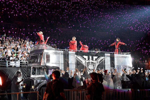 三代目 J SOUL BROTHERS、15周年を記念したスタジアムライブ「三代目 J