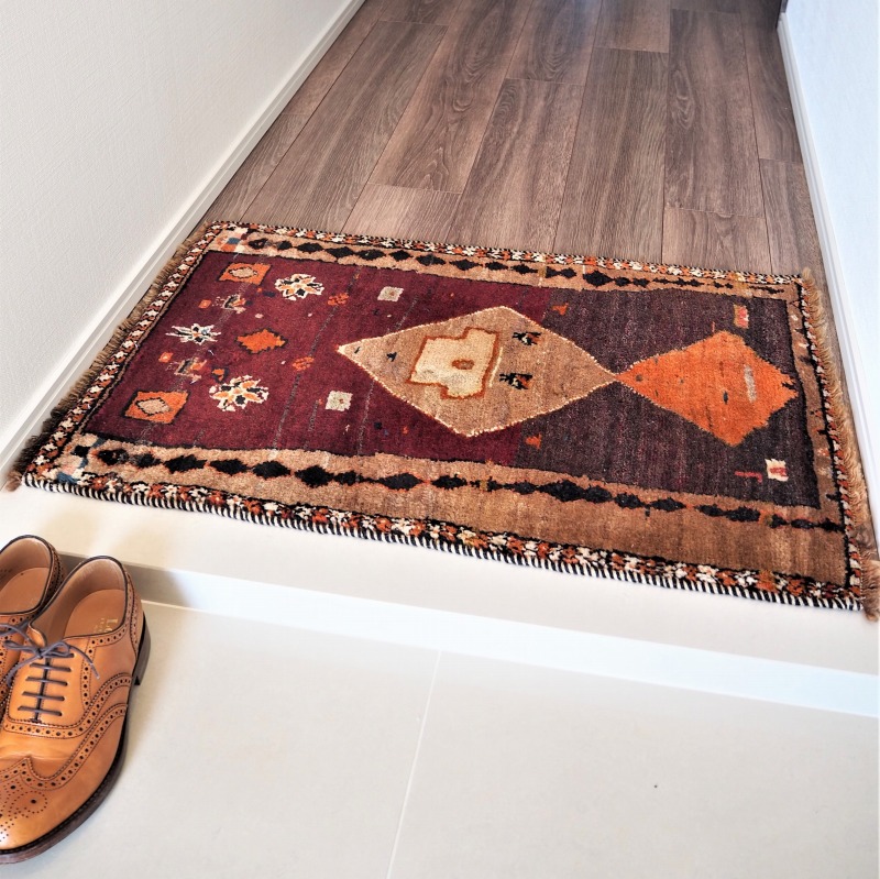 キリムはおしゃれなラグ・カーペット？素材や色の特徴など、キリム