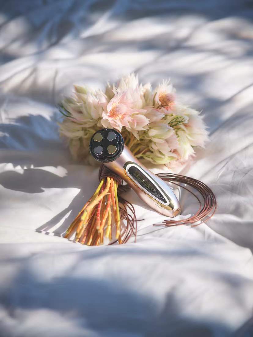 Miss Arrivo The Wraith – A.GLOBAL