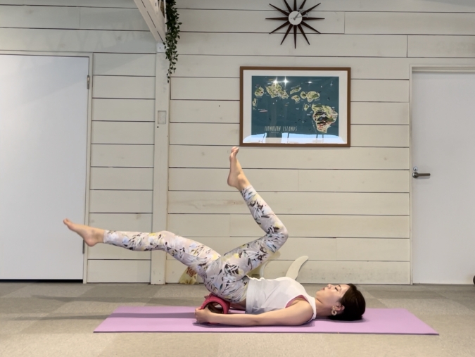 フォームローラーでお腹痩せ！すきま時間にできる簡単エクササイズ