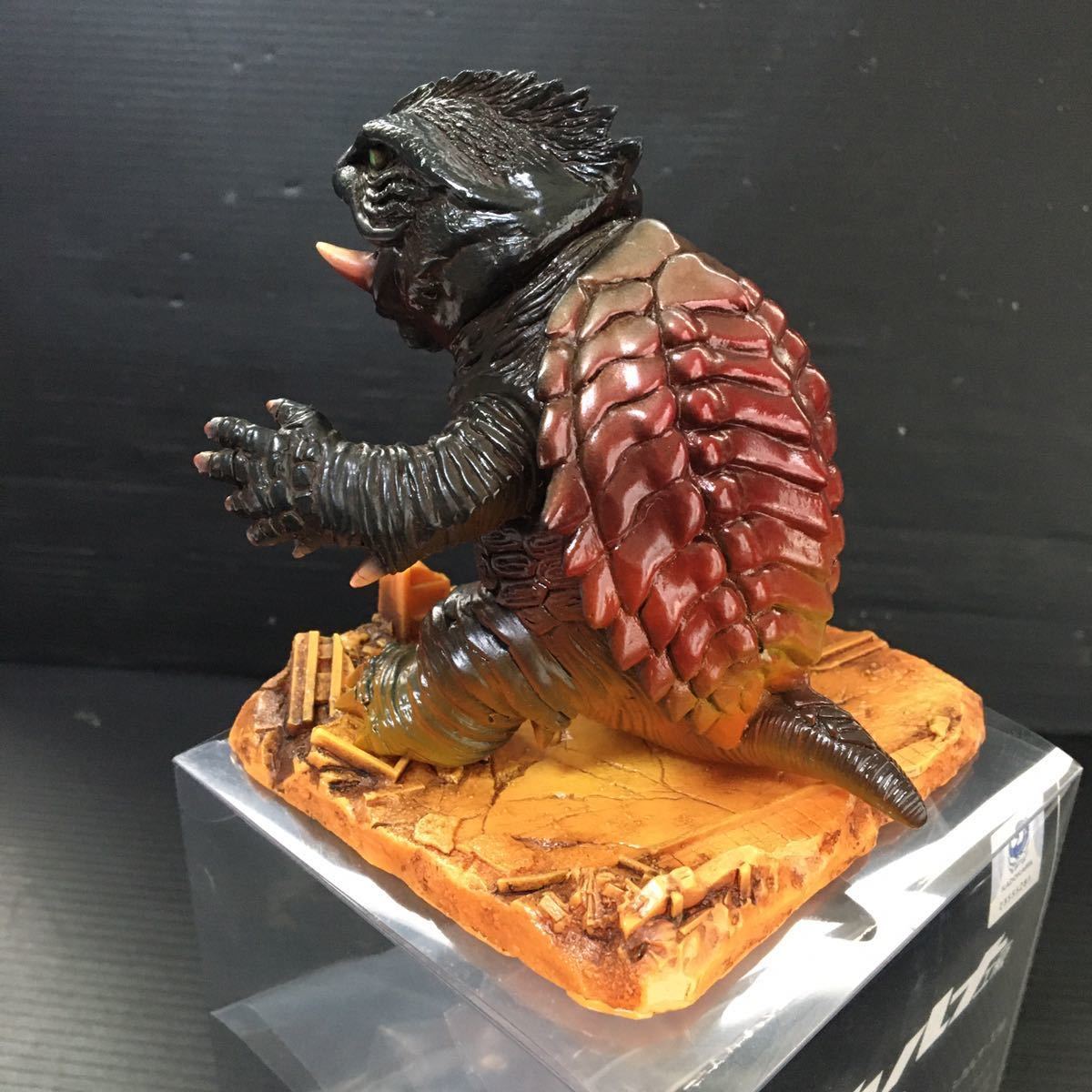 シカルナ工房 CUBE イリス&ガメラ 京都決戦ver. 台座付 炎上カラー2体