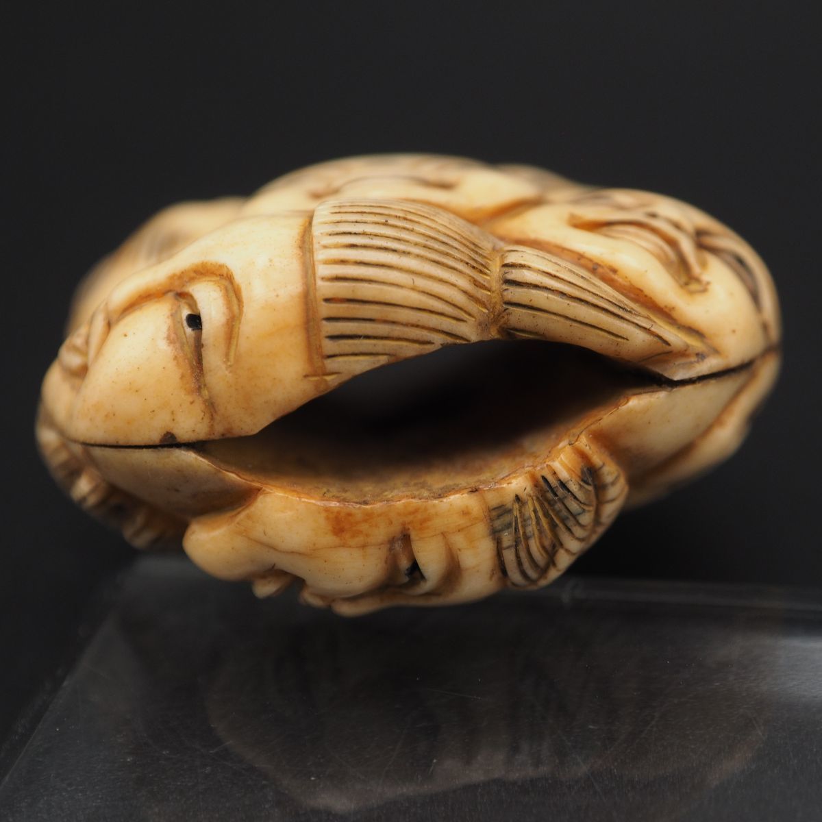 Y637 1円 アンティーク 天然素材 饅頭根付 人面 彫刻 時代物 年代物