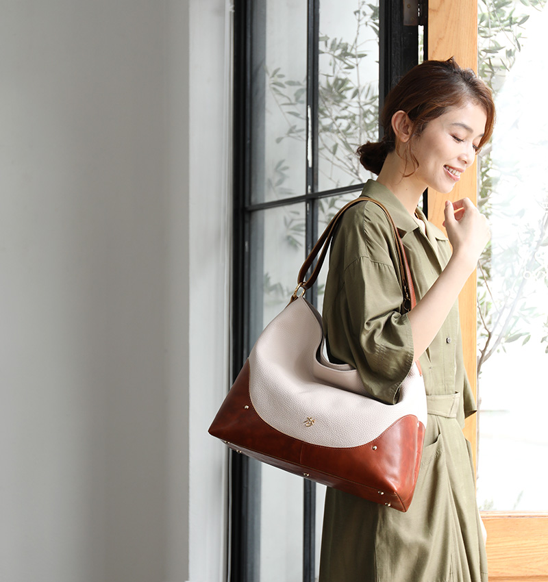 HerSchedule】雨の日も安心して持てる汚れや水に強い撥水イタリア革