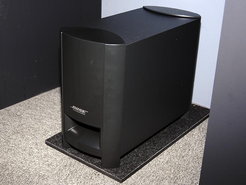 ボーズ、フロントSPでサラウンド再生できる「3・2・1」の上位モデル