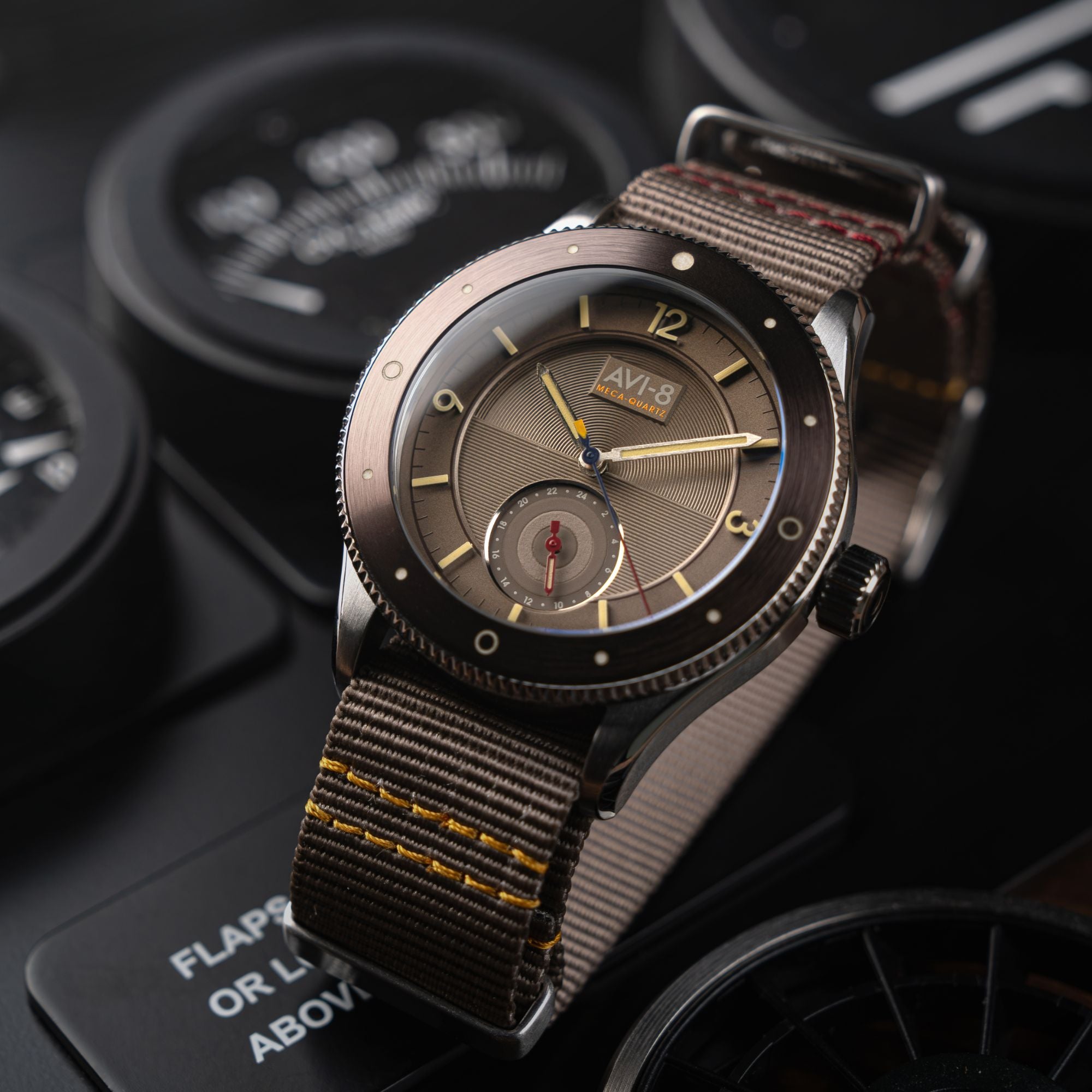 Silver Feather Grey | Flyboy Airmaster Sector Meca-quartz – AVI-8