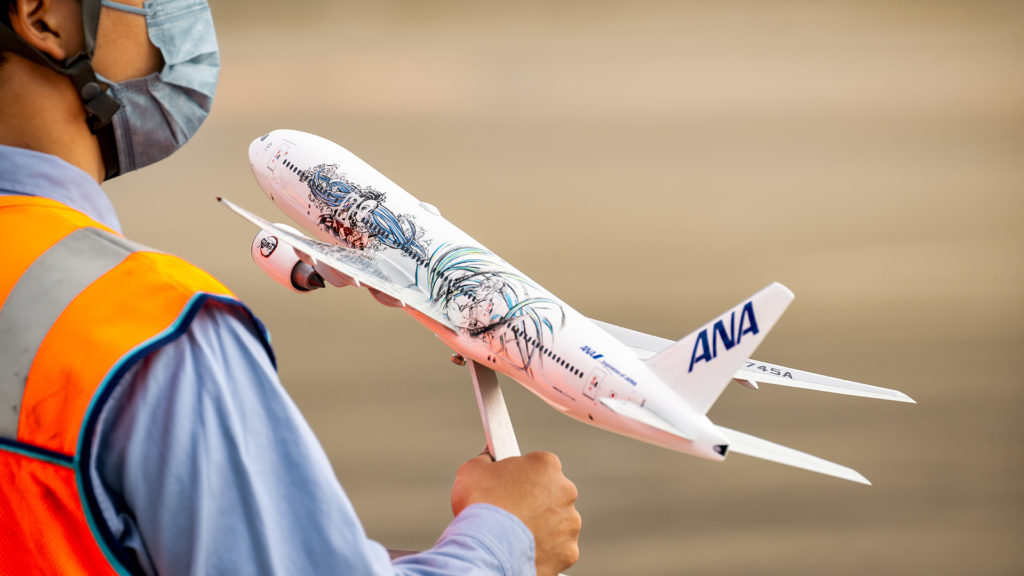U*F様 ANA MRJ90 ソリッドファスレージモデル 1:100 飛行機模型 U*F様