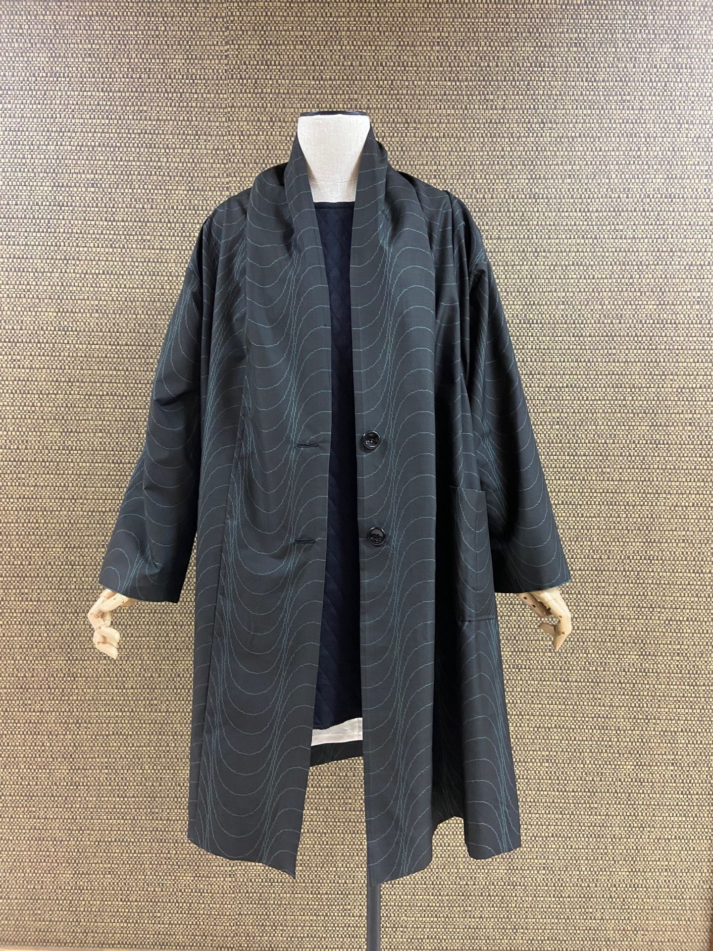 大島紬のコートは凄い！東京着物リメイクazu | ブログ | 東京の着物