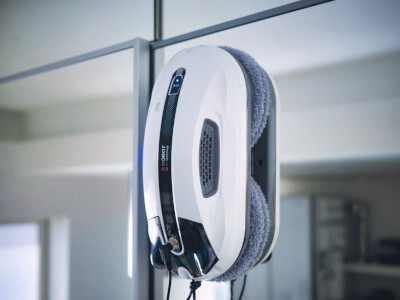 年末に間に合わなくても大丈夫、2023年の窓掃除は「HOBOT R3」で自動化