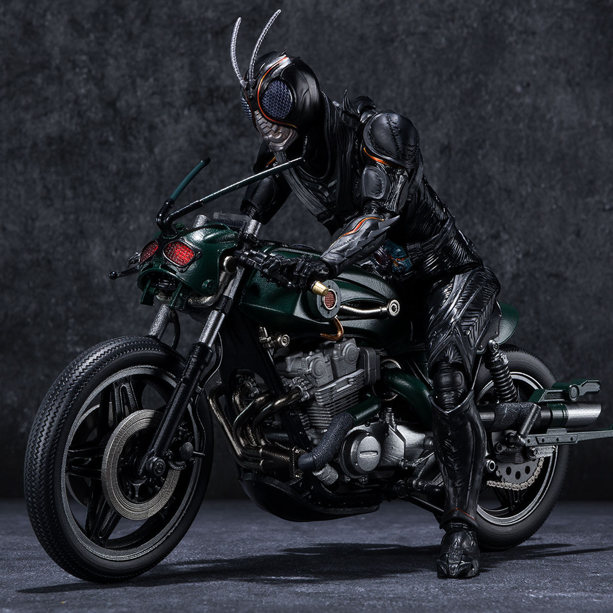 抽選販売】S.H.Figuarts バトルホッパー（仮面ライダーBLACK SUN