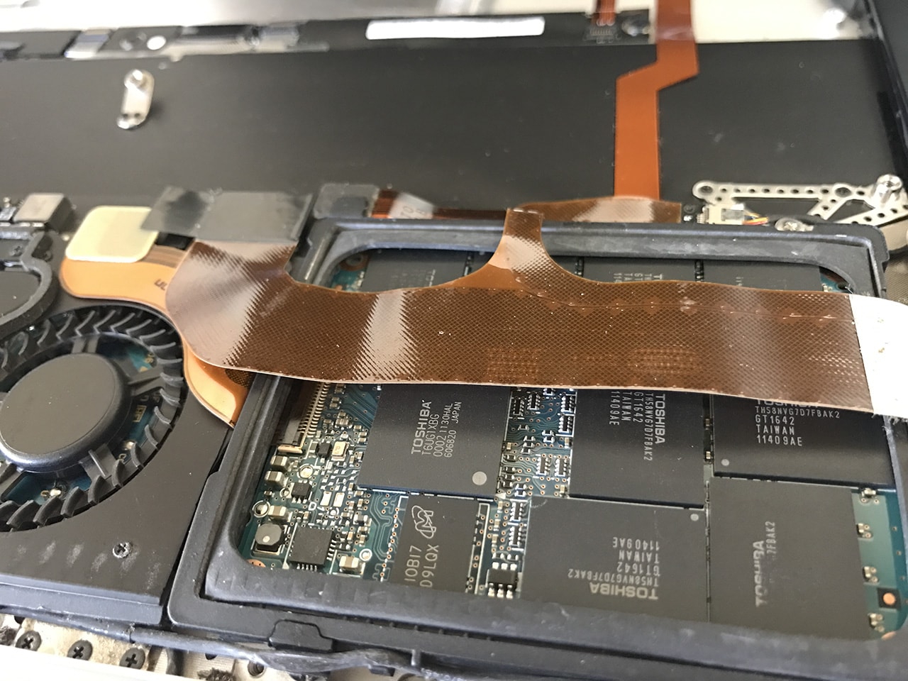 ジャンクなMacBook AirにSSDを取り付け | ガジェラボ