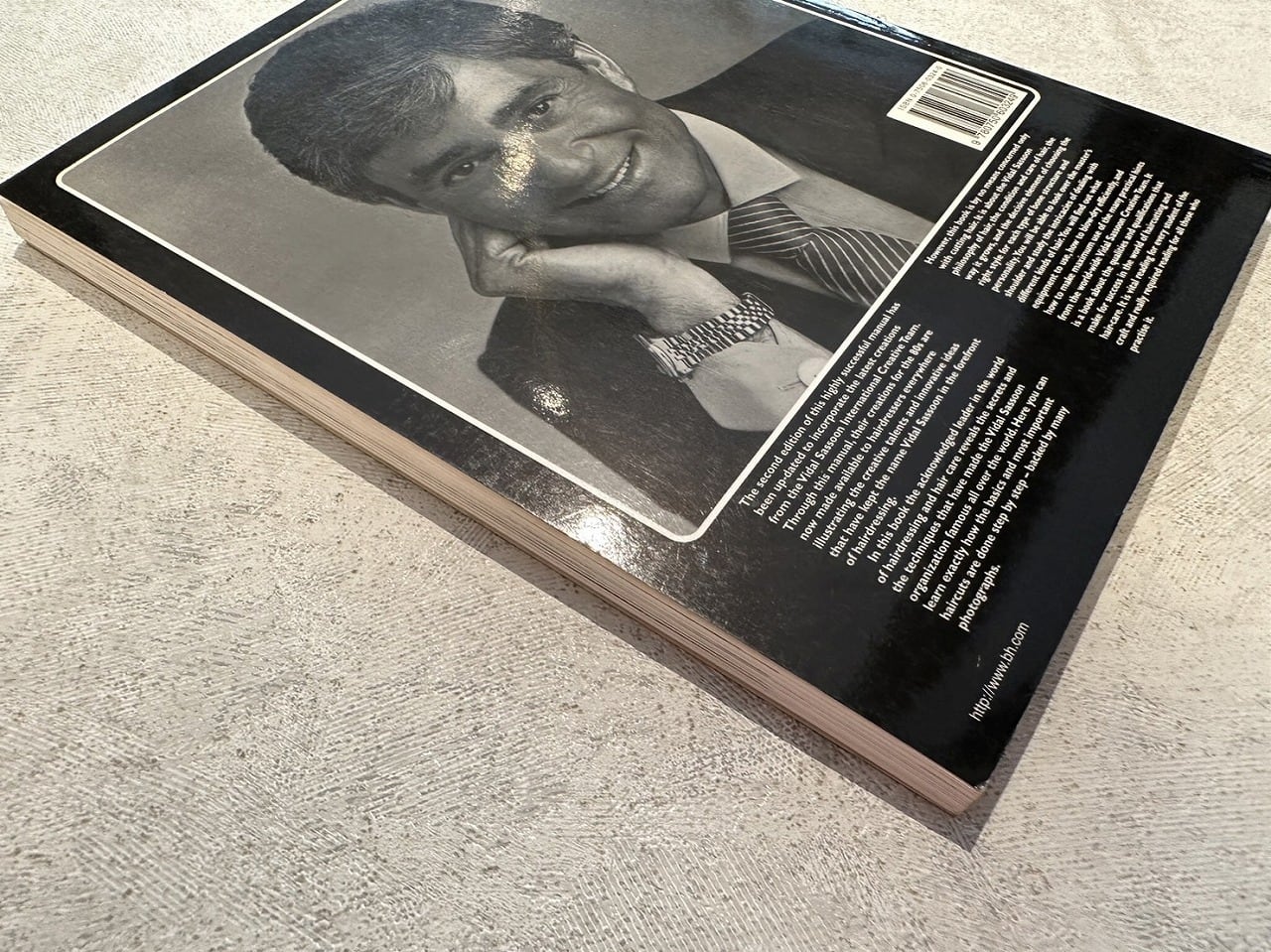 VF371】CUTTING HAIR THE VIDAL SASSOON WAY /visual book | KITAZAWA