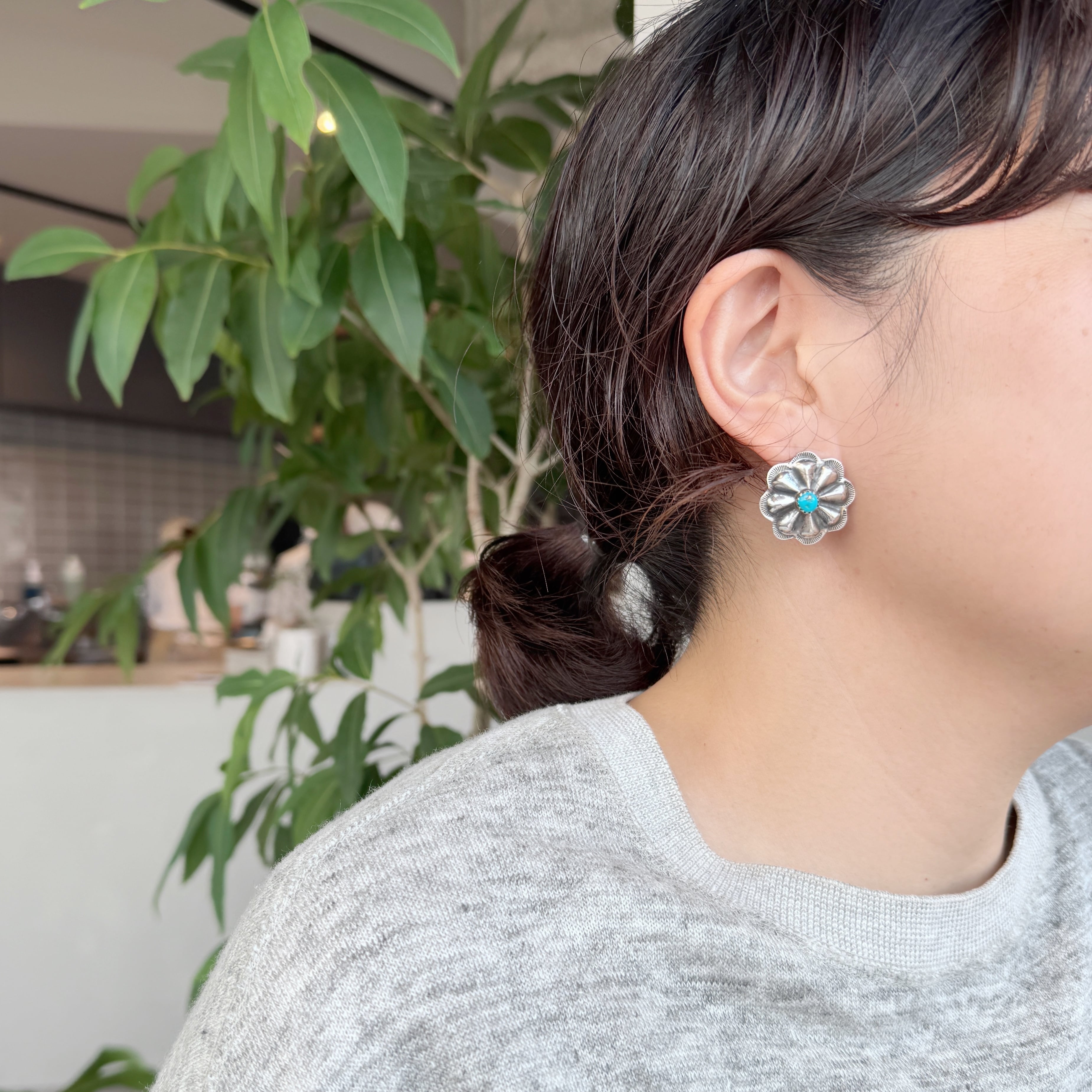Indian Jewelry》 ターコイズ センター イン コンチョ ピアス | 【公式