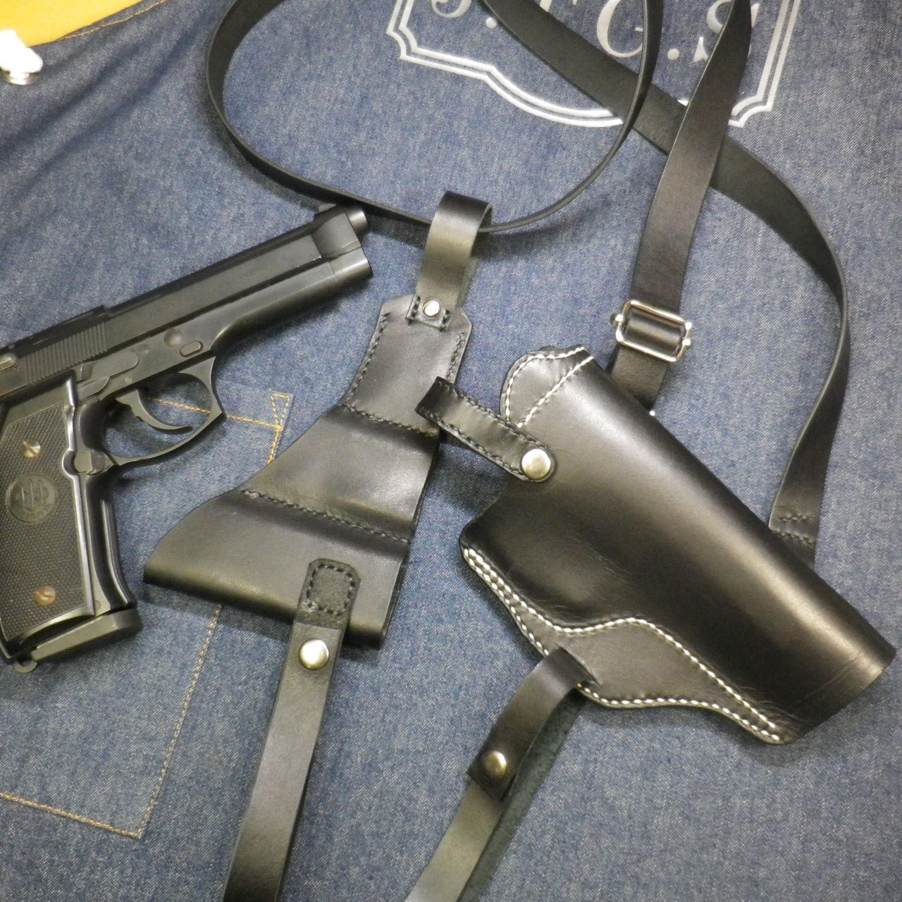 本革製ベレッタM92f用ショルダーホルスター | JTGS（ガンホルスターの