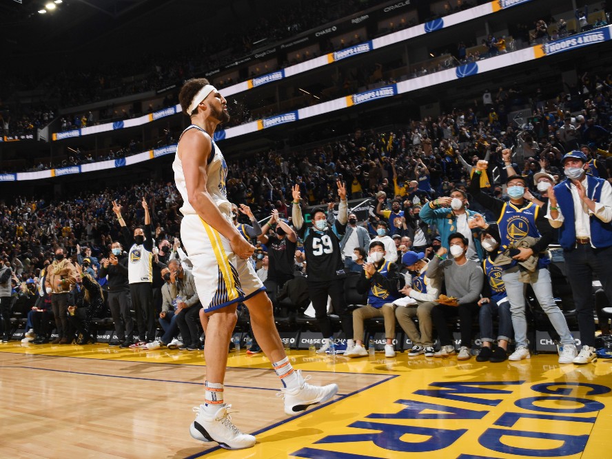 2年半ぶりにNBAのコートに戻ってきたクレイ・トンプソン、復帰戦で17