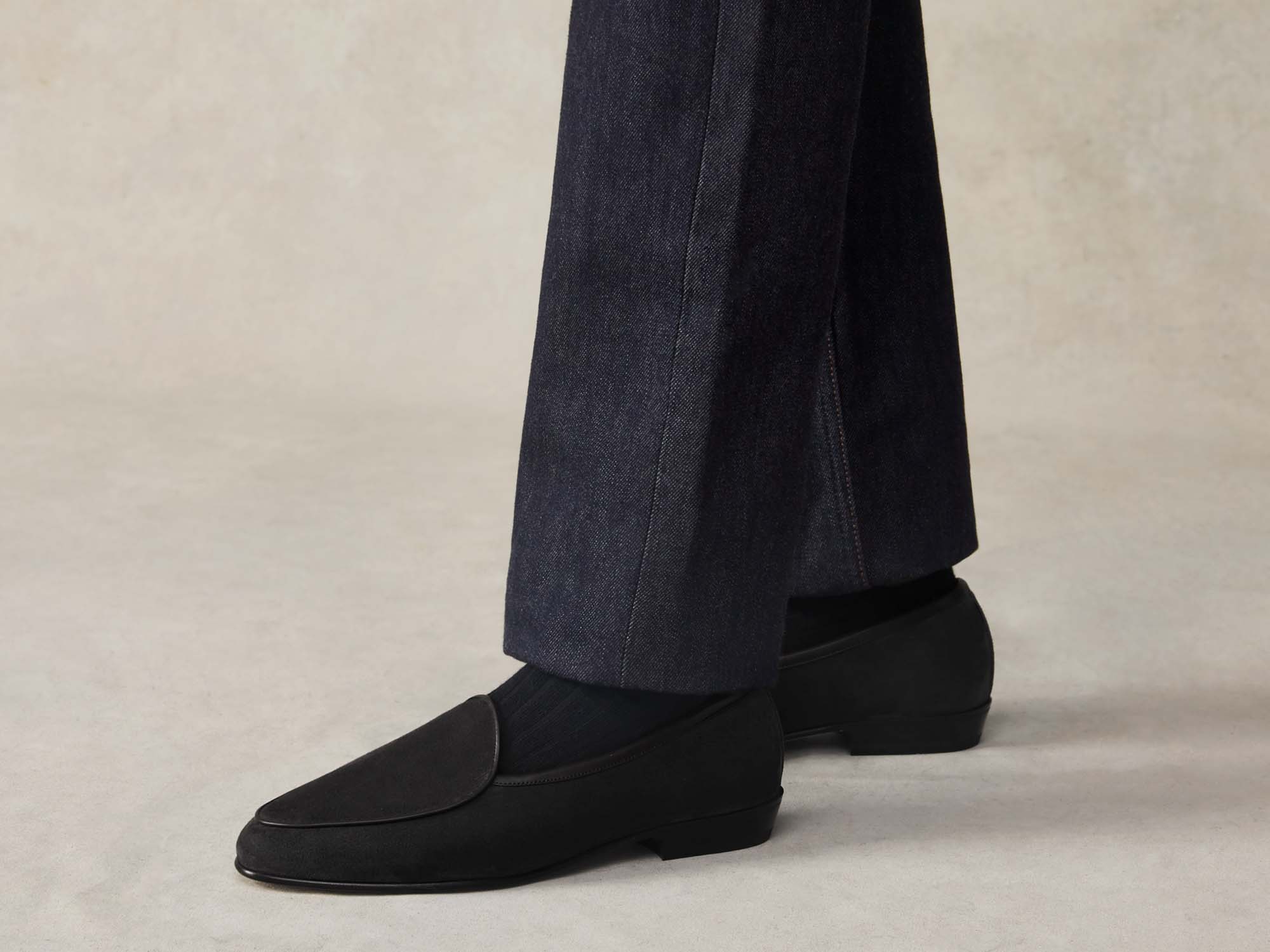 Sagan Classic Loafers in Obsidian Black Asteria Suede – Baudoin