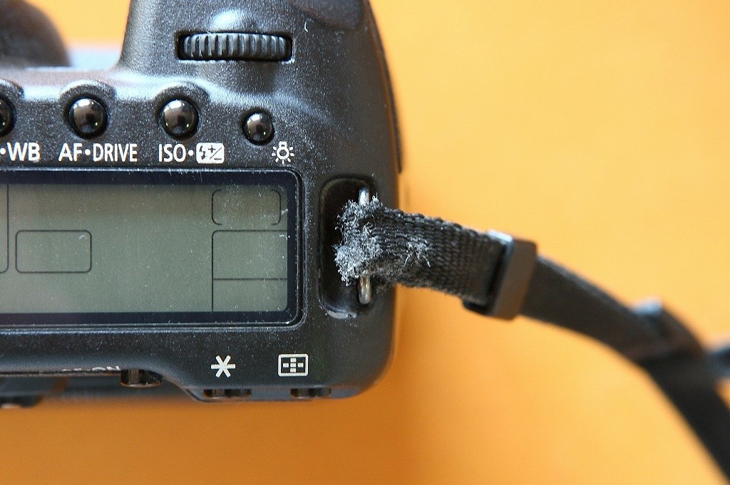 ストラップについて』 CANON EOS 5D Mark III ボディ のクチコミ掲示板