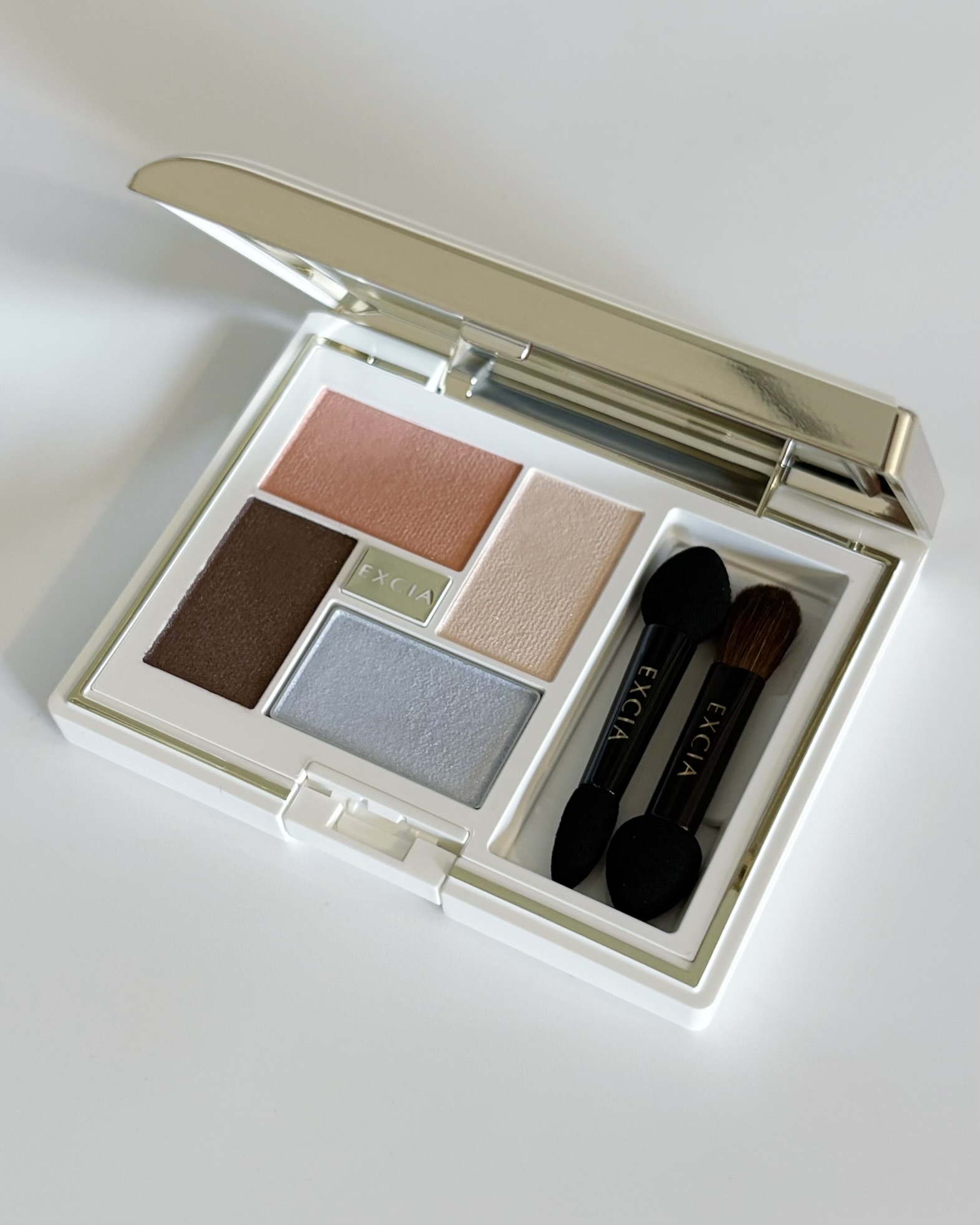 2025クリスマスコフレ】エクシアの名品スキンケアが驚きの価格で試せる