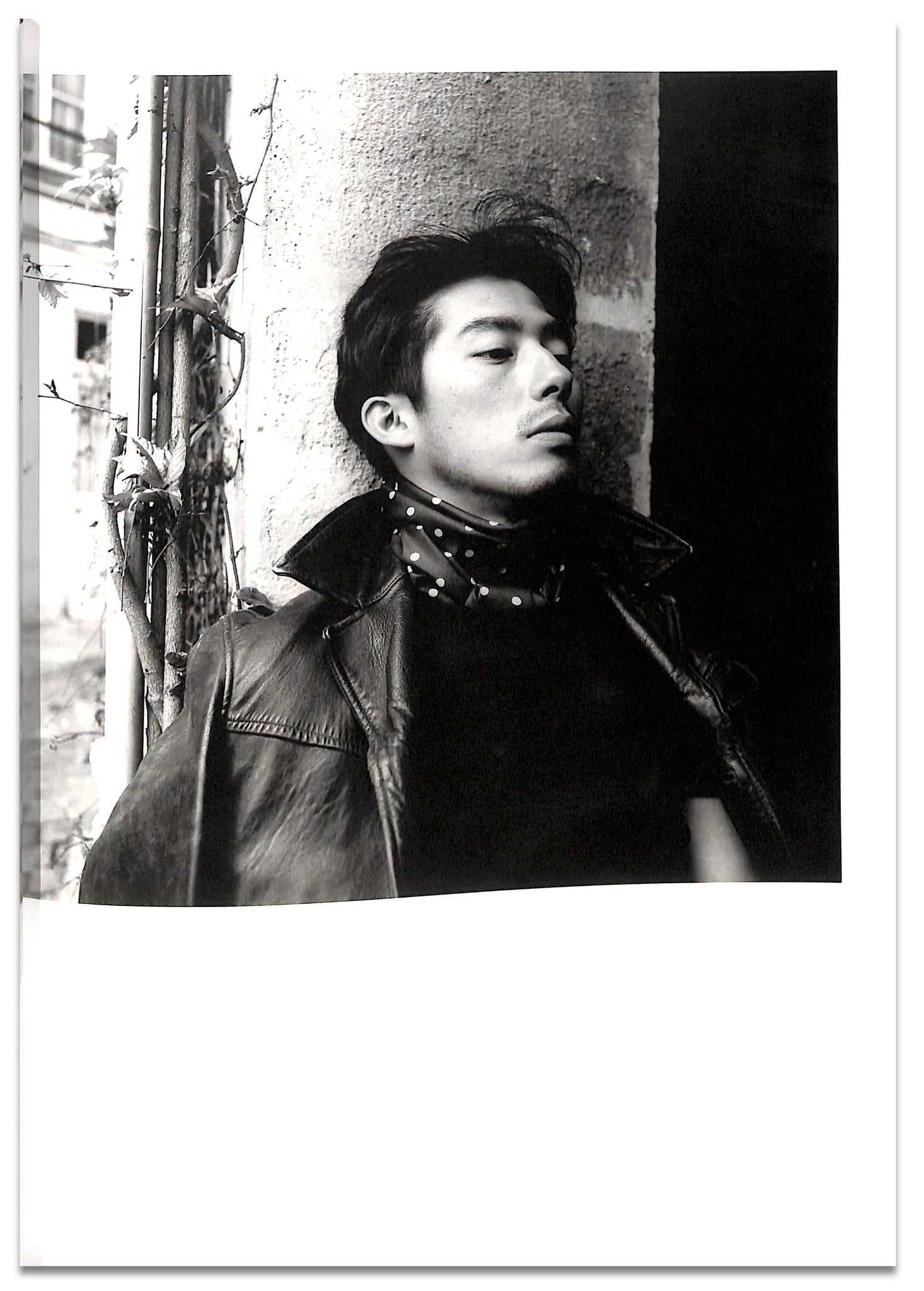 真田広之写真集 『a man』撮影: 英隆 (ハナブサ・リュウ) – Books