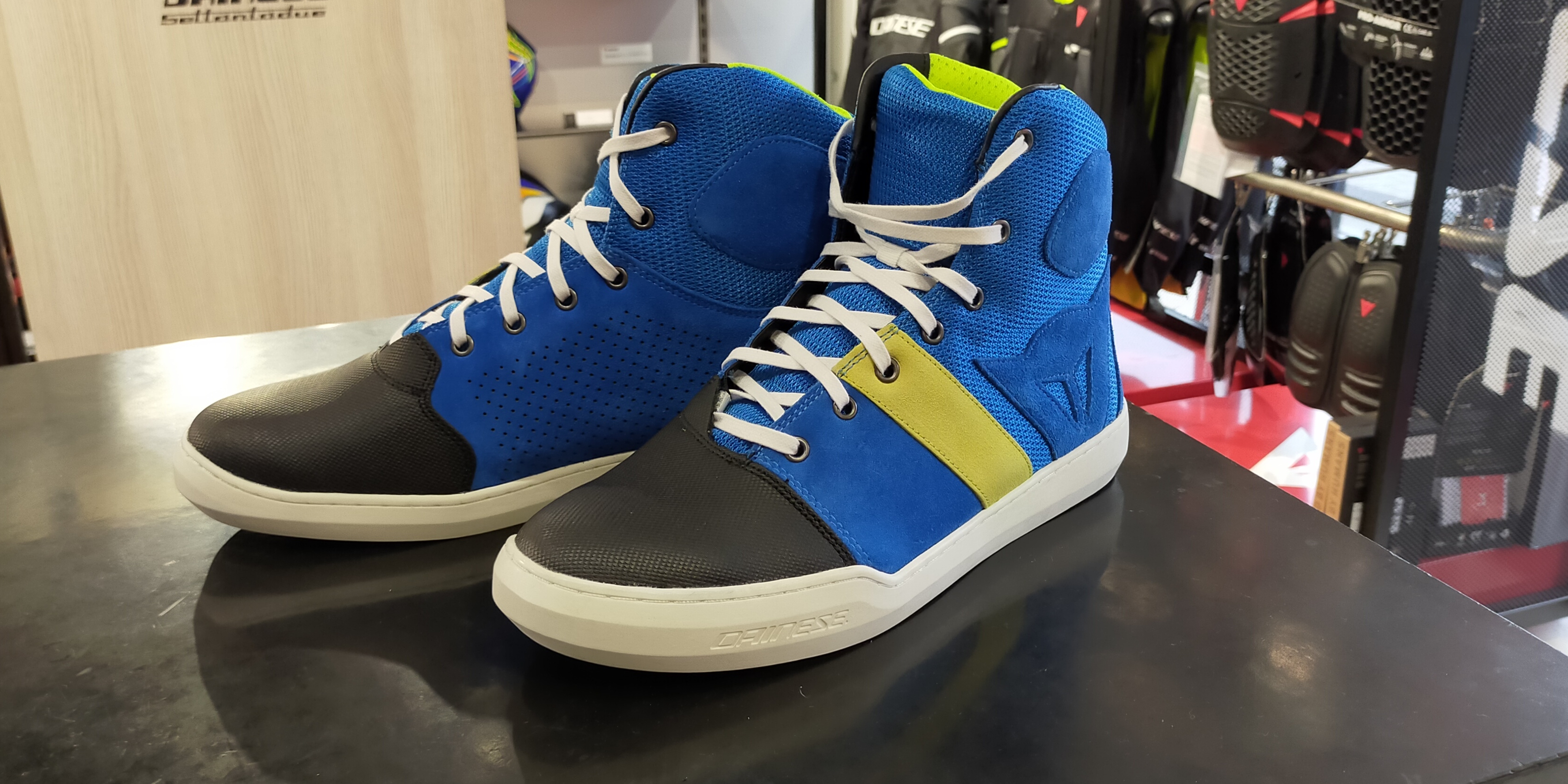 夏におすすめしたいカジュアルシューズ【YORK AIR SHOES】