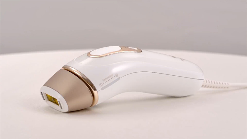 ブラウン史上最高峰の光美容器 シルクエキスパートPro5 PL-5137