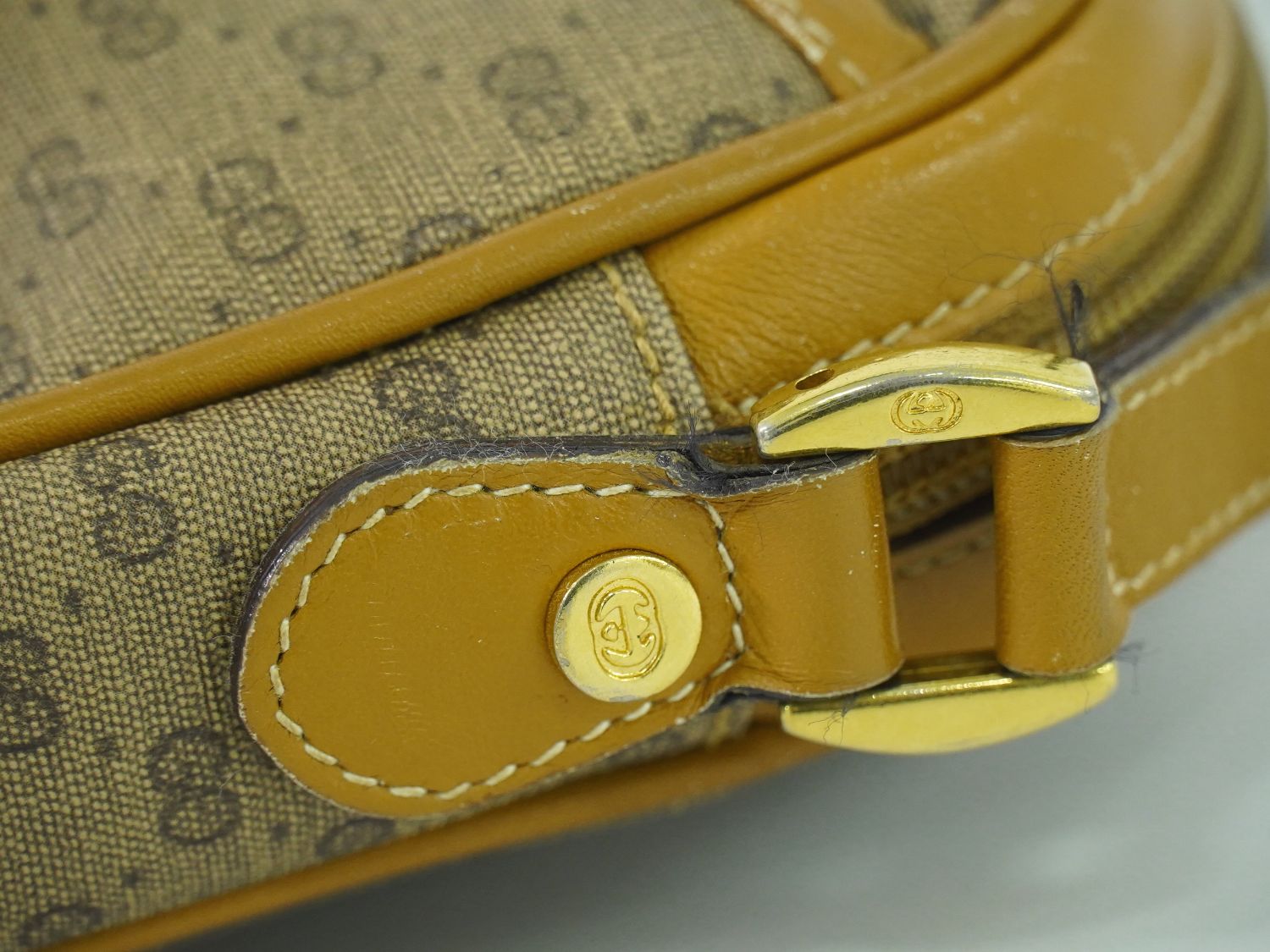 GUCCI オールドグッチ マイクロGG ショルダーバッグ ブラウン – BRAND