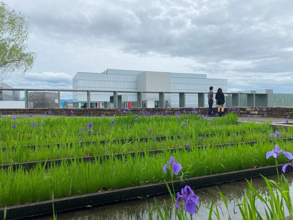 坂茂氏設計「豊田市博物館」に谷口吉生ファンも安堵、ピーター