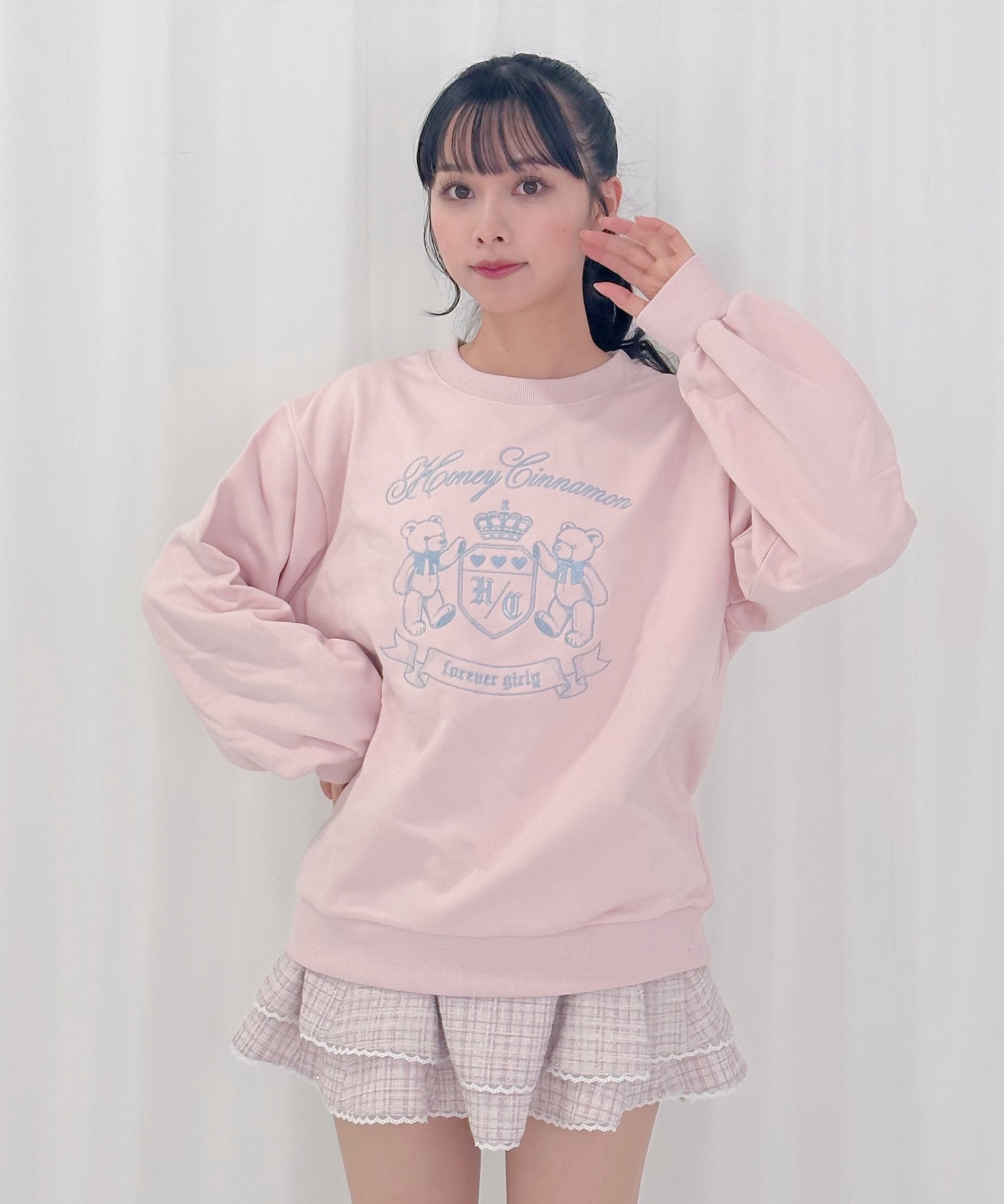 くまエンブレム刺繍ゆるスウェット – BUNNY APARTMENT