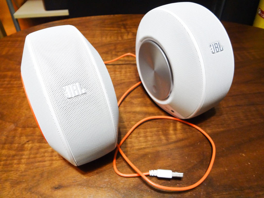 JBL PEBBLES】5,000円以下で買えるオシャレなUSB DAC内蔵PCスピーカー