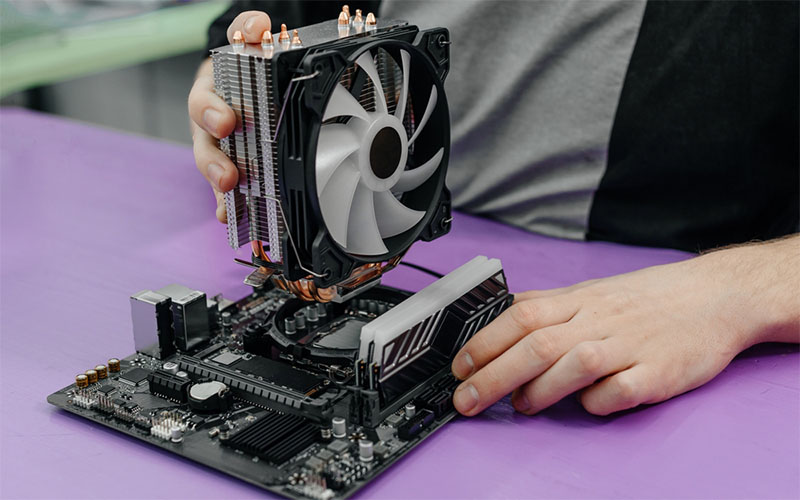 PCにケースいらなくね？」は間違い！ケースなしの運用を半年続けた結果