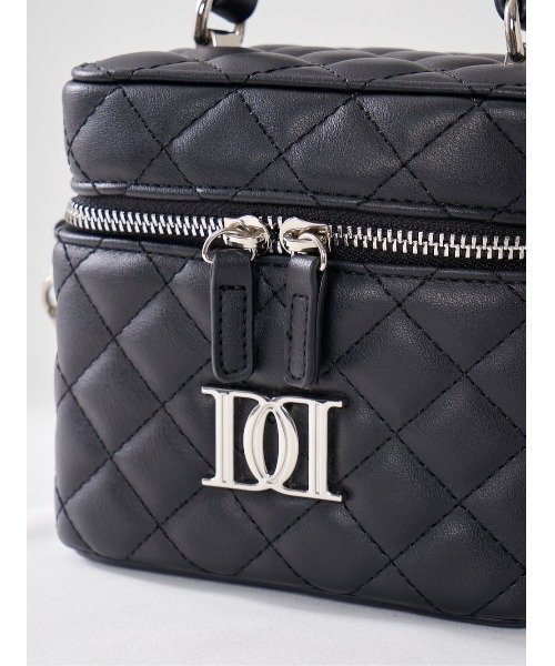 キルティングスクエアミニバッグ(シルバーパーツ)（ハンドバッグ