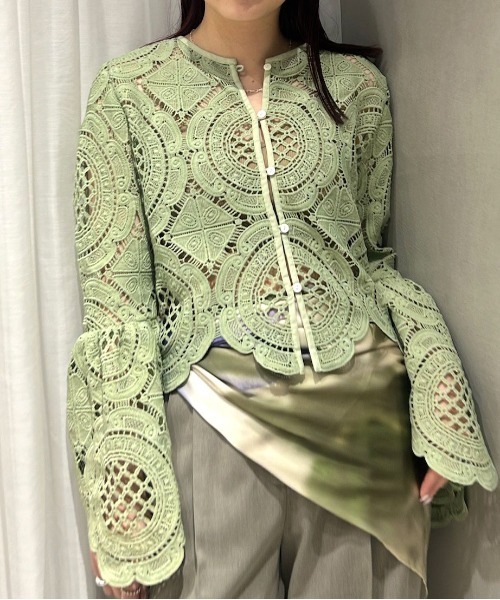 Ameri（アメリ）の「MEDI INDIAN 2WAY BIG LACE TOPS（Tシャツ