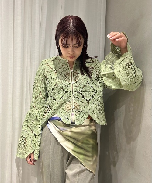 Ameri（アメリ）の「MEDI INDIAN 2WAY BIG LACE TOPS（Tシャツ
