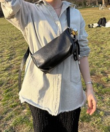 ear PAPILLONNER｜イア パピヨネのショルダーバッグ（レザー・本革
