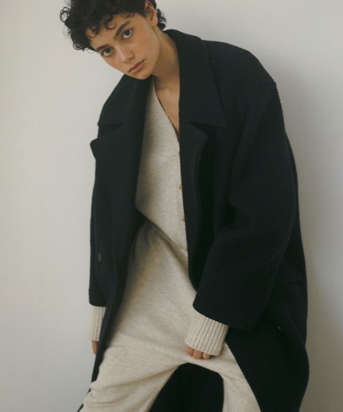 ETRE TOKYO（エトレトウキョウ）の「ダブルブレストウールコート