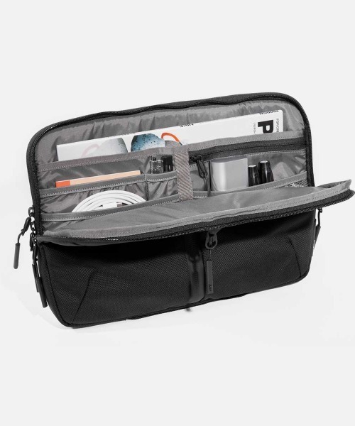 Aer（エアー）Tech Folio 13' Black AER-21029 ラップトップケース