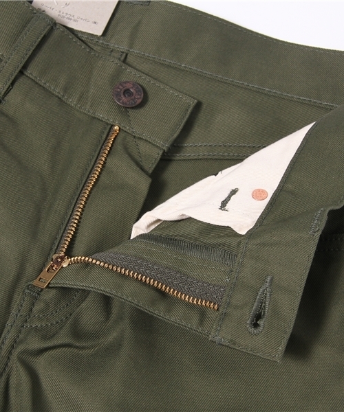 Levi's（リーバイス）の「502/レギュラーストレート/オリーブグリーン