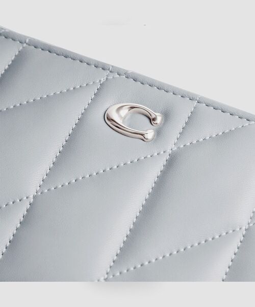 COACH（コーチ）の「キラ クロスボディ・ピロー キルティング