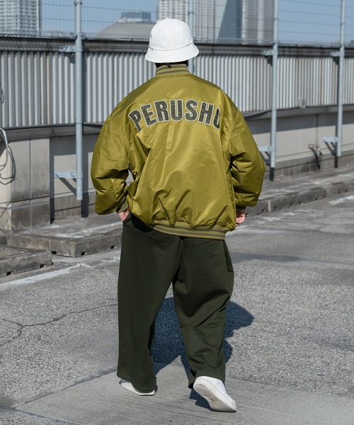 Perushu（ペルーシュ）の「PERUSHUロゴオーバーサイズスタジャン