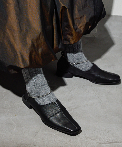 追加》GRISEレザースクエアクロスシームアンクルフラット（その他