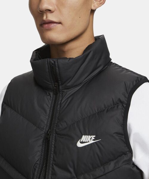 NIKE（ナイキ）の「ナイキ スポーツウェア ウィンドランナー Storm-FIT